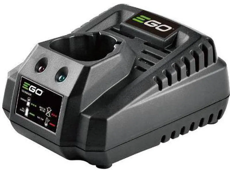 Ego cch0450e lader 12volt er en standardlader på som beregnet lading av batteri cba0240 for gress- og busksaks cht2001e fra